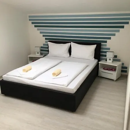 Apartment Benni 2 *